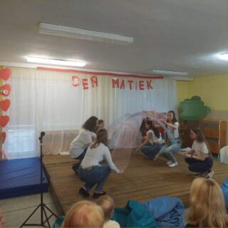 hdimgceabc9fe42224b95a5066630e69292